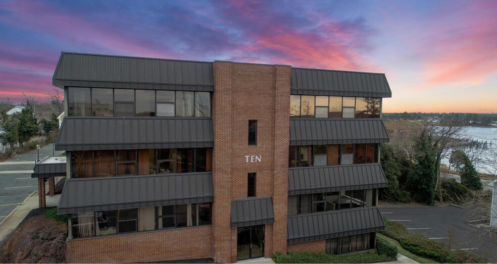 More Photos Of 10 Allen St, Toms River Office For Lease