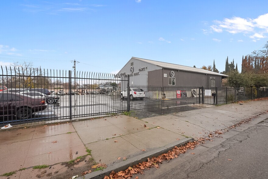 Primary Photo Of 1030 N Union St, Stockton Warehouse For Sale