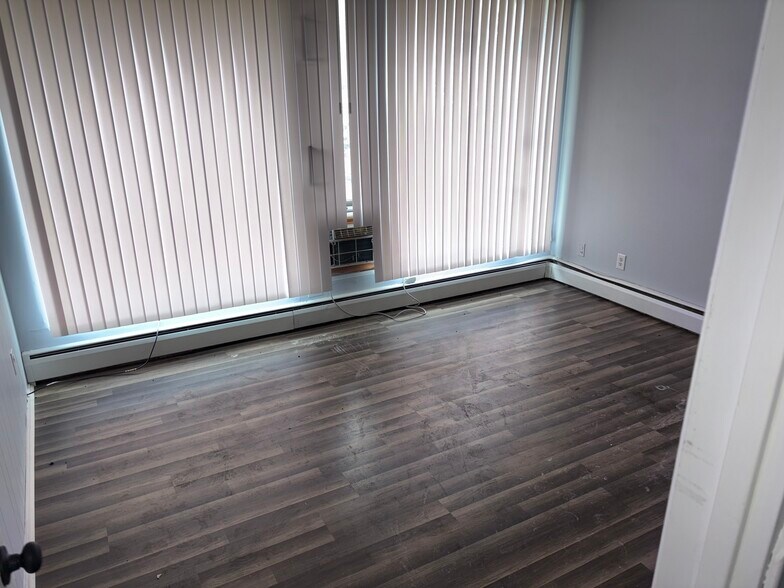 More Photos Of 416 Perrin St, Ypsilanti Apartments For Sale