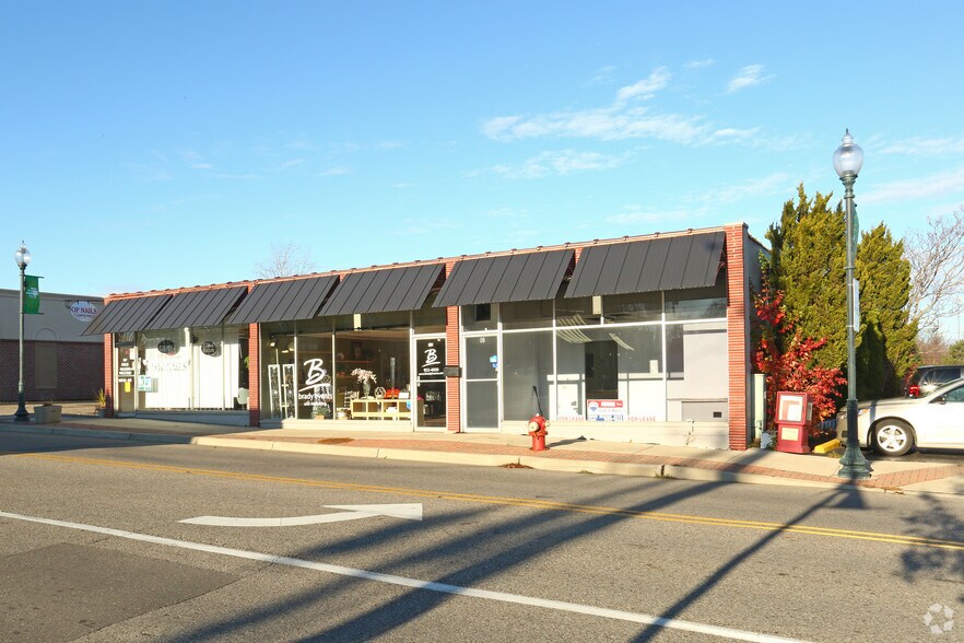 More Photos Of 108-112 S Grand Blanc Rd, Grand Blanc Storefront For Lease
