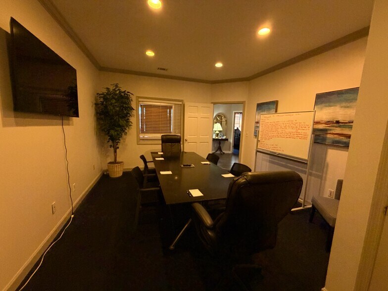 More Photos Of 9 W Broad St, Newnan Medical For Lease