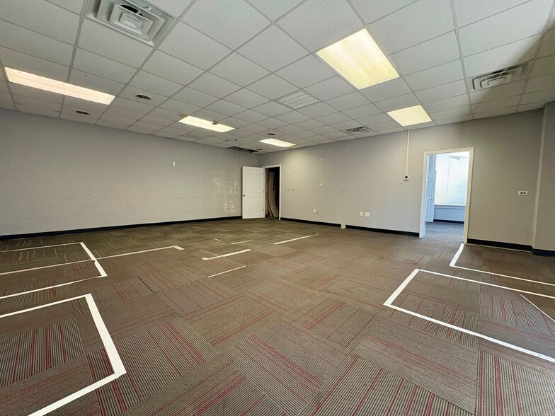 More Photos Of 233 Biltmore Ave, Asheville Office For Lease