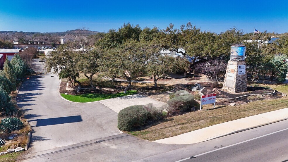 More Photos Of 32255 IH-10 W, Boerne Loft Creative Space For Lease