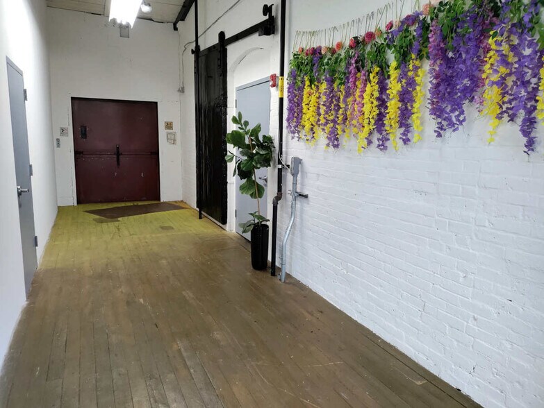 More Photos Of 1313 Connecticut Ave, Bridgeport Light Distribution For Lease