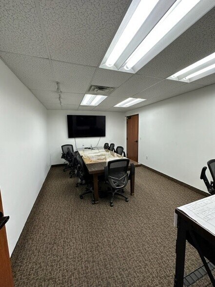 More Photos Of 1195 N Spring Creek Pl, Springville Showroom For Lease