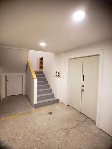 More Photos Of 23 Boston St, Boston Warehouse For Lease