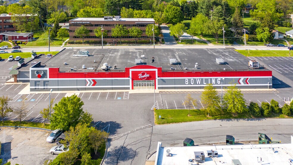 More Photos Of 2165 York Rd, Timonium Bowling Alley For Lease