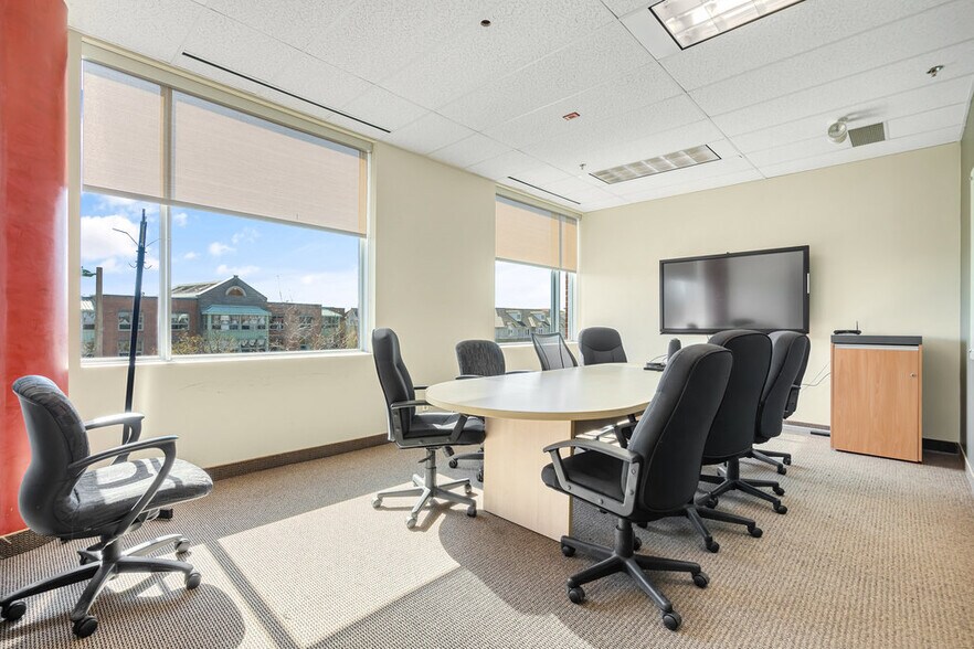 More Photos Of 1 Chrysalis Way, Ottawa Office For Lease