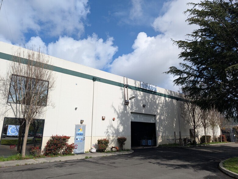 More Photos Of 795 Sandoval Way, Hayward Warehouse For Lease