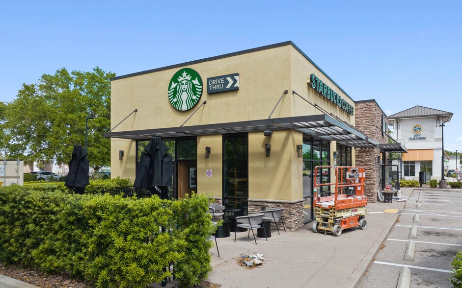 More Photos Of 1920 Bloomingdale Ave, Valrico Freestanding For Sale