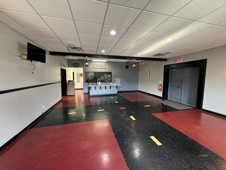 More Photos Of 3103 Centenary Rd, Gallipolis Restaurant For Sale