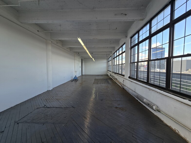 More Photos Of 544-560 Park Ave, Brooklyn Manufacturing For Lease