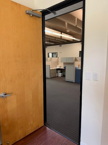 More Photos Of 321 E Hillsboro Blvd, Deerfield Beach Office For Sale