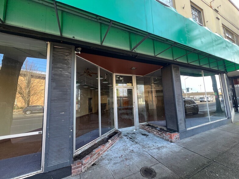 More Photos Of 4240-4246 NE Sandy Blvd, Portland Storefront Retail Office For Lease