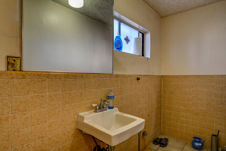 More Photos Of 7051-7053 3rd Ave, Los Angeles Storefront Retail Residential For Sale