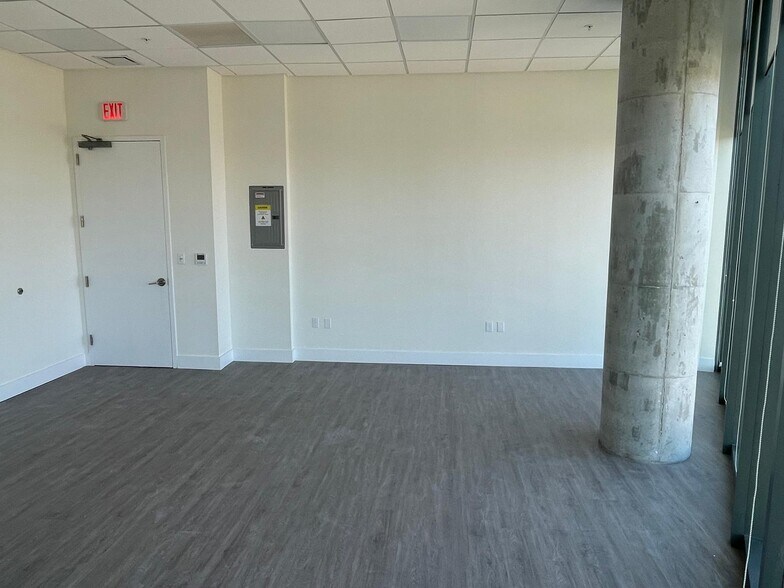 More Photos Of 21290 Biscayne, Aventura Office For Lease