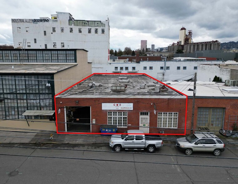 Primary Photo Of 646 N Thompson St, Portland Manufacturing For Sale