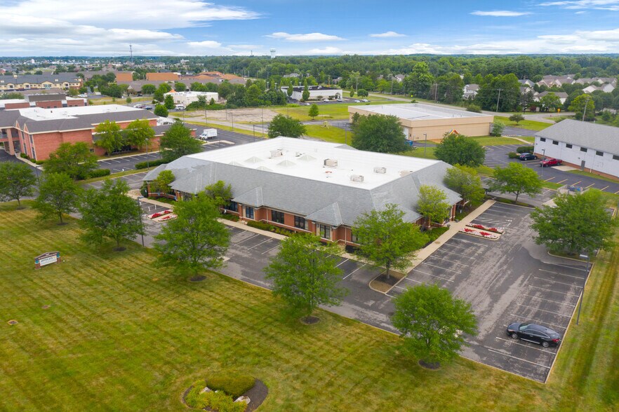 More Photos Of 10567 Sawmill Pky, Powell Office For Lease