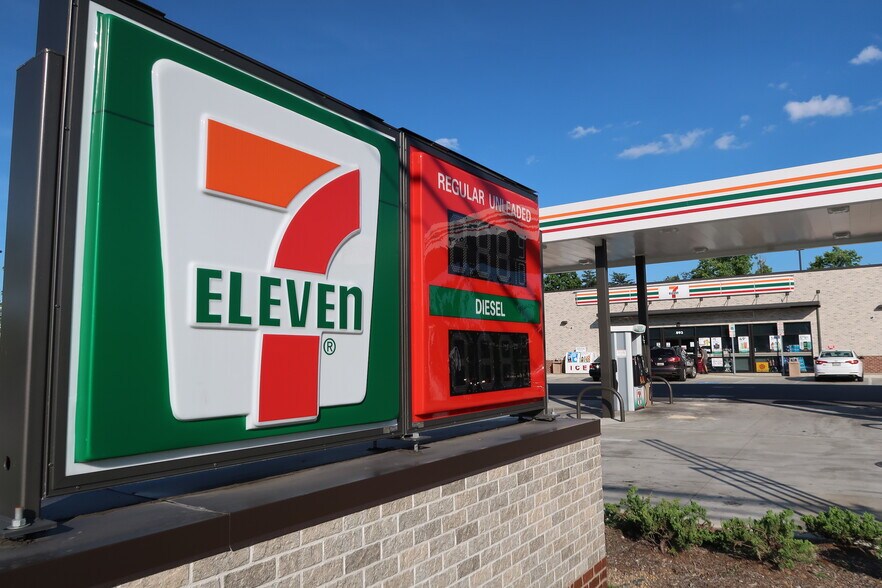 More Photos Of 893 State Route 3 N, Gambrills Service Station For Sale