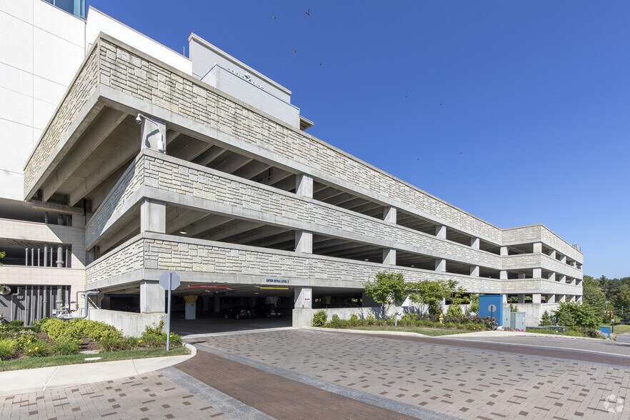 More Photos Of 5905 E Galbraith Rd, Cincinnati Office For Lease