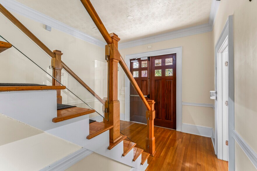 More Photos Of 4953 Presidents Way, Tucker Loft Creative Space For Sale