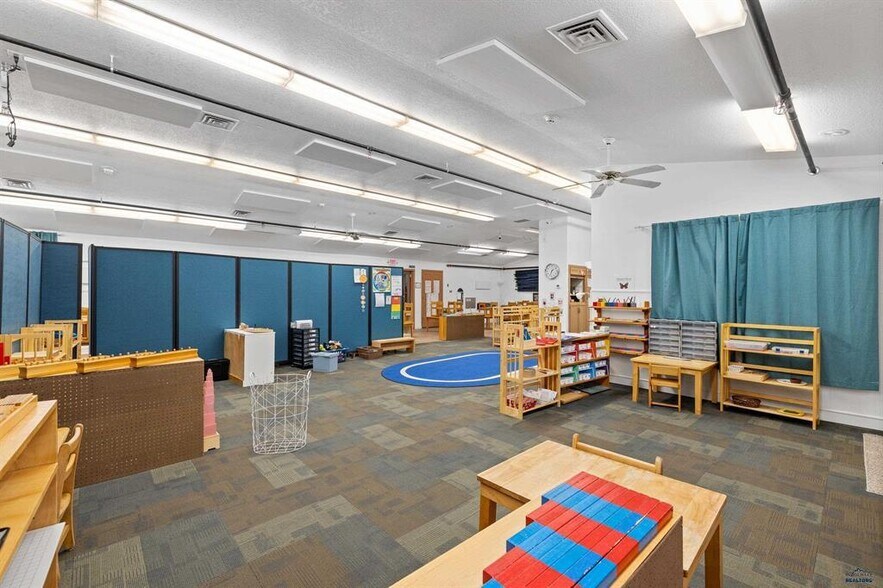 More Photos Of 4021 Range Rd, Rapid City Schools For Sale