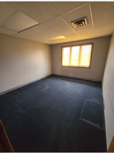 More Photos Of 5601 S Meridian St, Indianapolis Medical For Lease