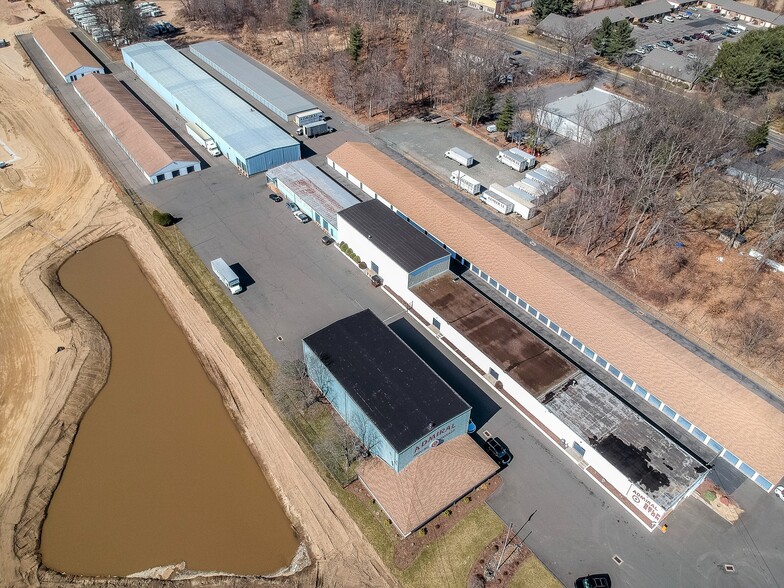 More Photos Of 410-428 Ellington Rd, South Windsor Self Storage For Lease