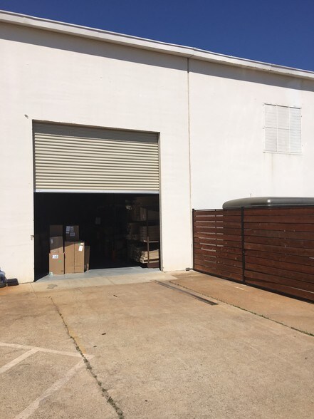 More Photos Of 1400 Everman Pky, Fort Worth Warehouse For Lease