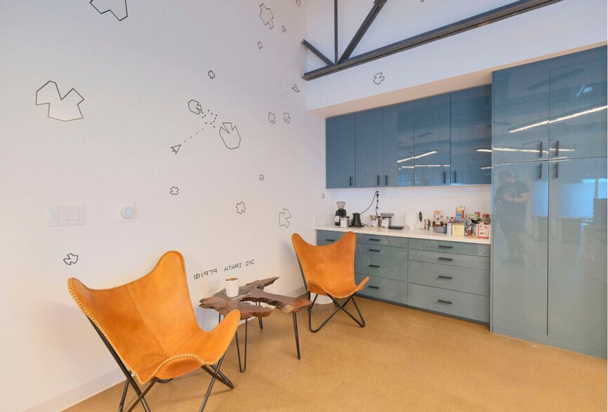 More Photos Of 855 Douglas St, El Segundo Loft Creative Space For Lease