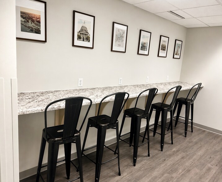 More Photos Of 3001 W Beltline Hwy, Madison Unknown For Lease