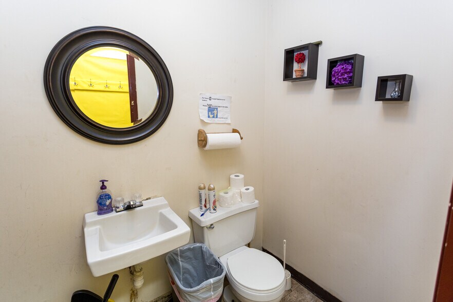 More Photos Of 84-86 Mill St, Paterson Office For Sale