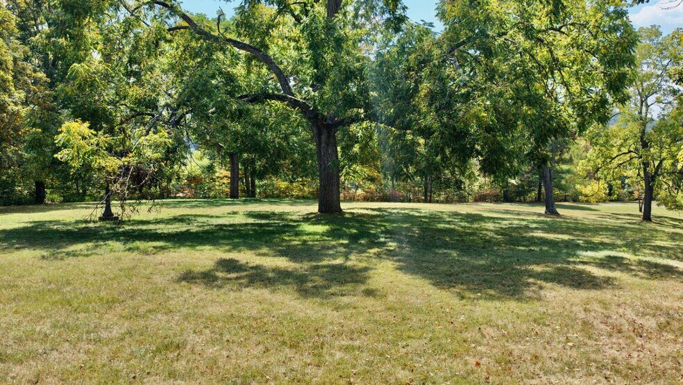 More Photos Of 158 Academy Lane Dr, Pence Springs Hotel For Sale