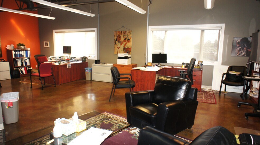 More Photos Of 7316 101 Ave NW, Edmonton Office For Sale