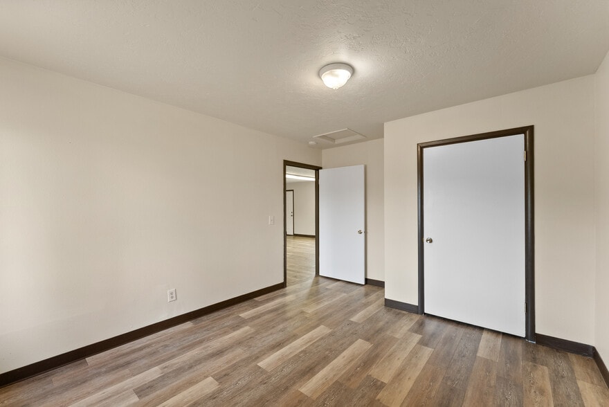 More Photos Of 132 NE Rifle Range St, Roseburg Apartments For Sale