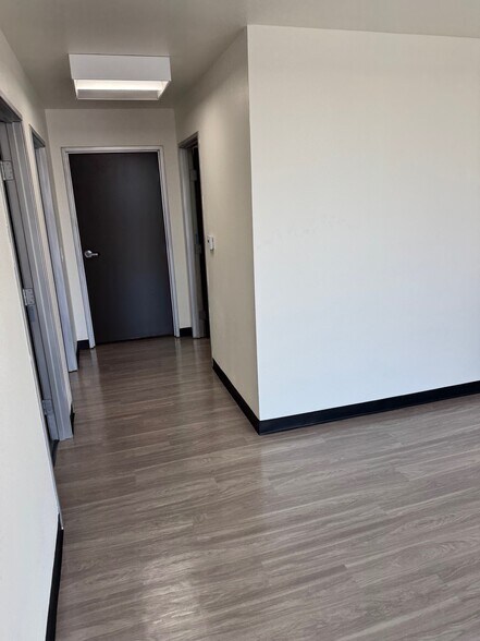 More Photos Of 16312 Garfield Ave, Paramount Warehouse For Lease