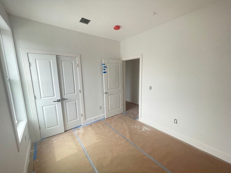 More Photos Of 514 39th St, Union City Apartments For Sale