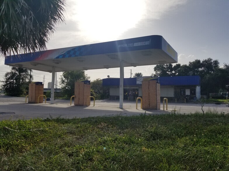 More Photos Of 6201 Edgewater Dr, Orlando Convenience Store For Sale