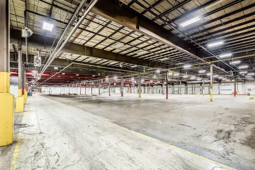 More Photos Of 535 Macon St, McDonough Manufacturing For Lease