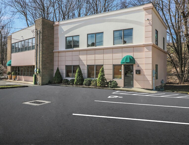 Primary Photo Of 8-10 Byington Pl, Norwalk Office For Lease