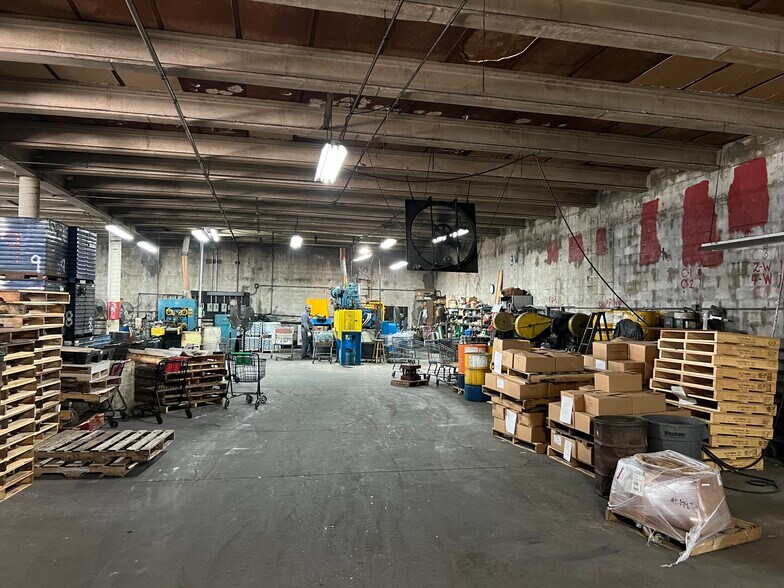 More Photos Of 7545 NW 26th Ave, Miami Warehouse For Sale