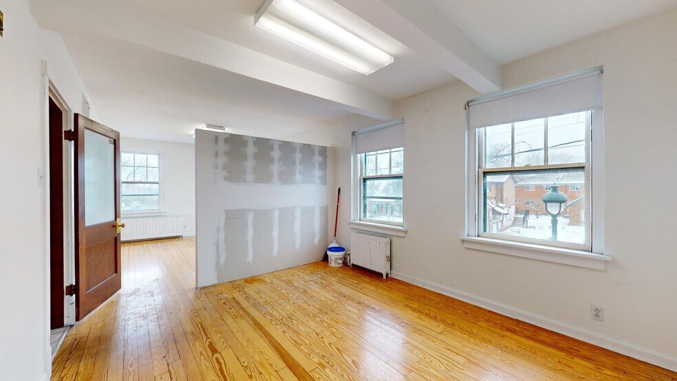 More Photos Of 7905 Big Bend Blvd, Webster Groves Office For Lease