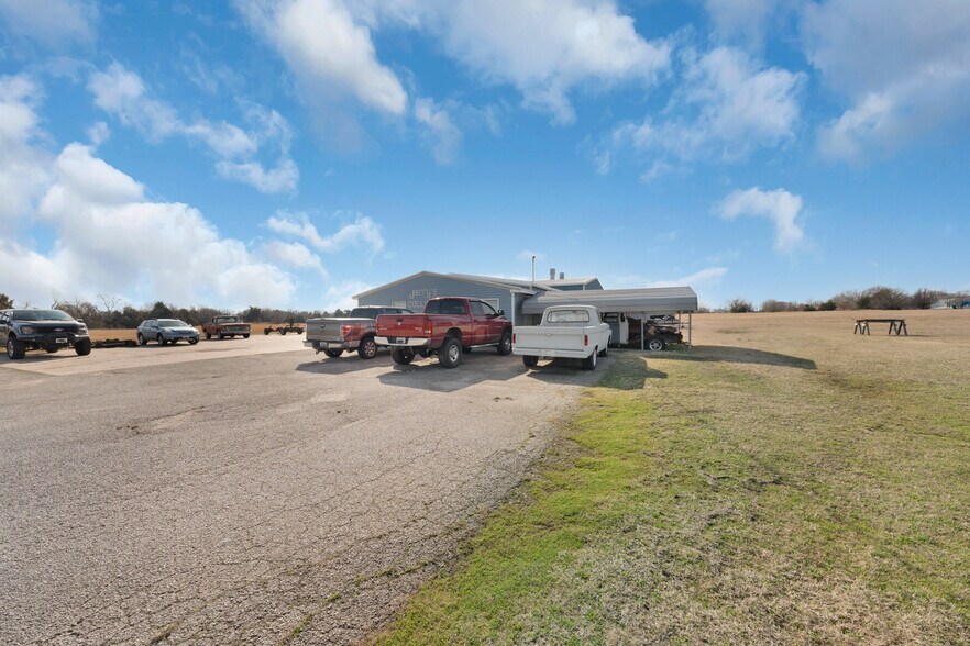 More Photos Of 3224 Goodnight Blvd, Wills Point Flex For Sale