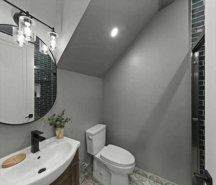 More Photos Of 1431 Grant Ave, San Francisco Multifamily For Sale