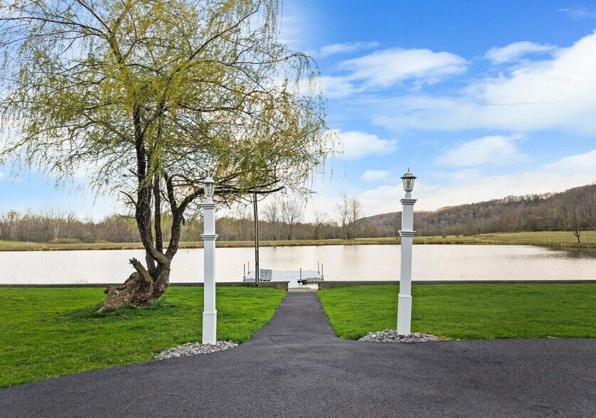 More Photos Of 540 Pleasant Mount Dr, Forest City Specialty For Sale