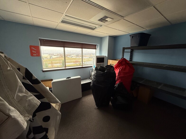 More Photos Of 3031 Gs Center Rd, Wenatchee General Retail For Sale