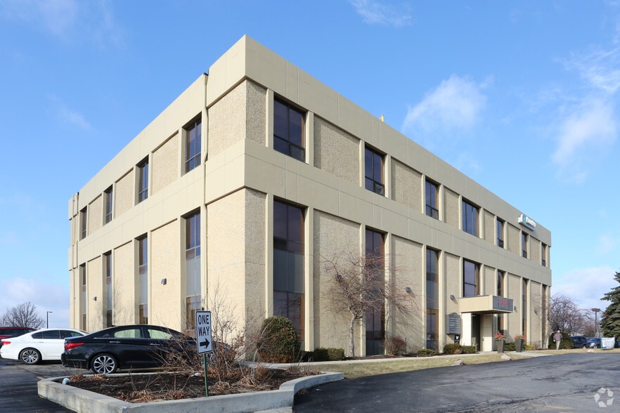 Primary Photo Of 1300 S Green Bay Rd, Racine Office For Lease