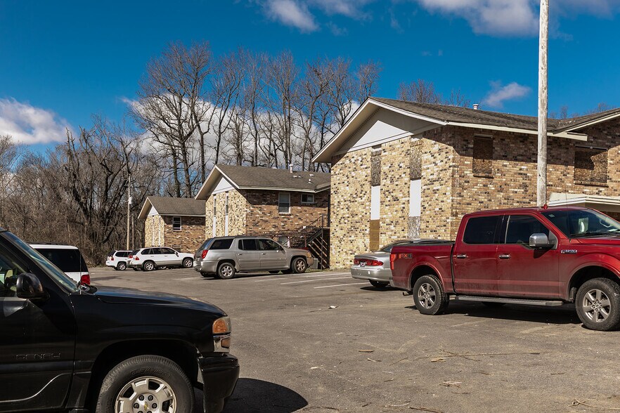 More Photos Of 3081 St. Charles Dr, Memphis Apartments For Sale