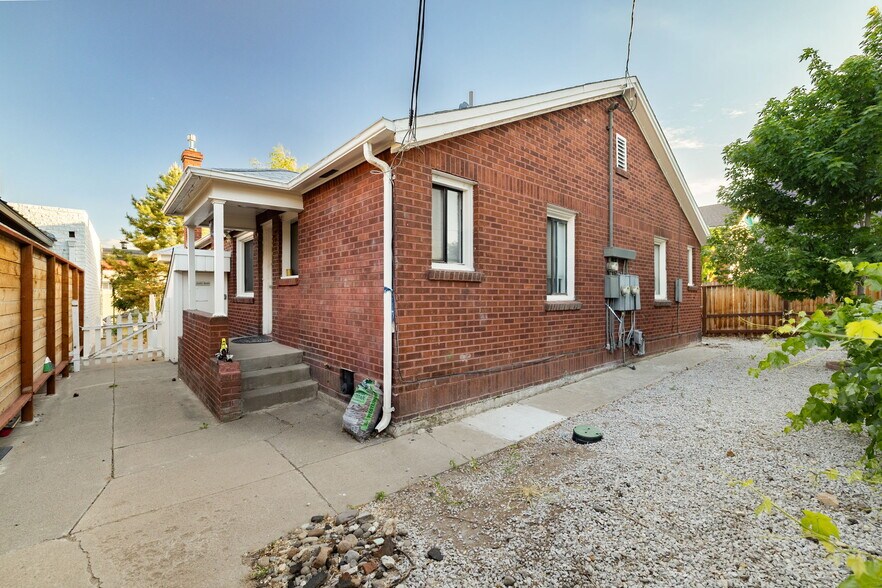 More Photos Of 251 E Arroyo St, Reno Apartments For Sale