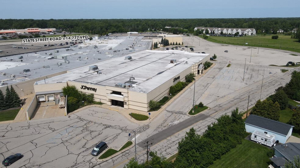 More Photos Of 4129 Wilder Rd, Bay City General Retail For Sale